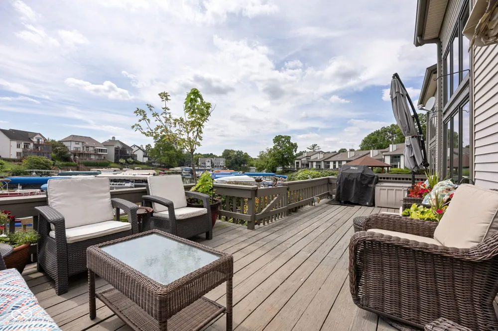 8094 Shorewalk Drive Indianapolis, IN 46236