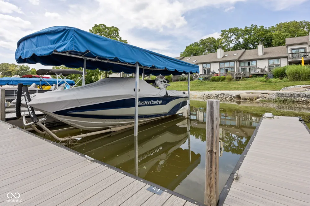 8094 Shorewalk Drive Indianapolis, IN 46236