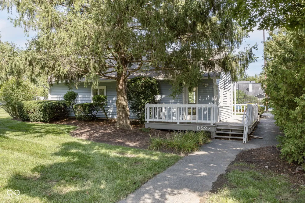 8094 Shorewalk Drive Indianapolis, IN 46236