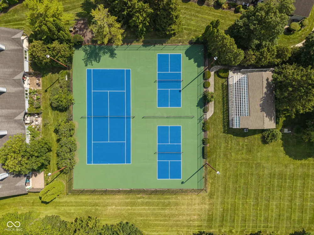 8094 Shorewalk Drive Indianapolis, IN 46236