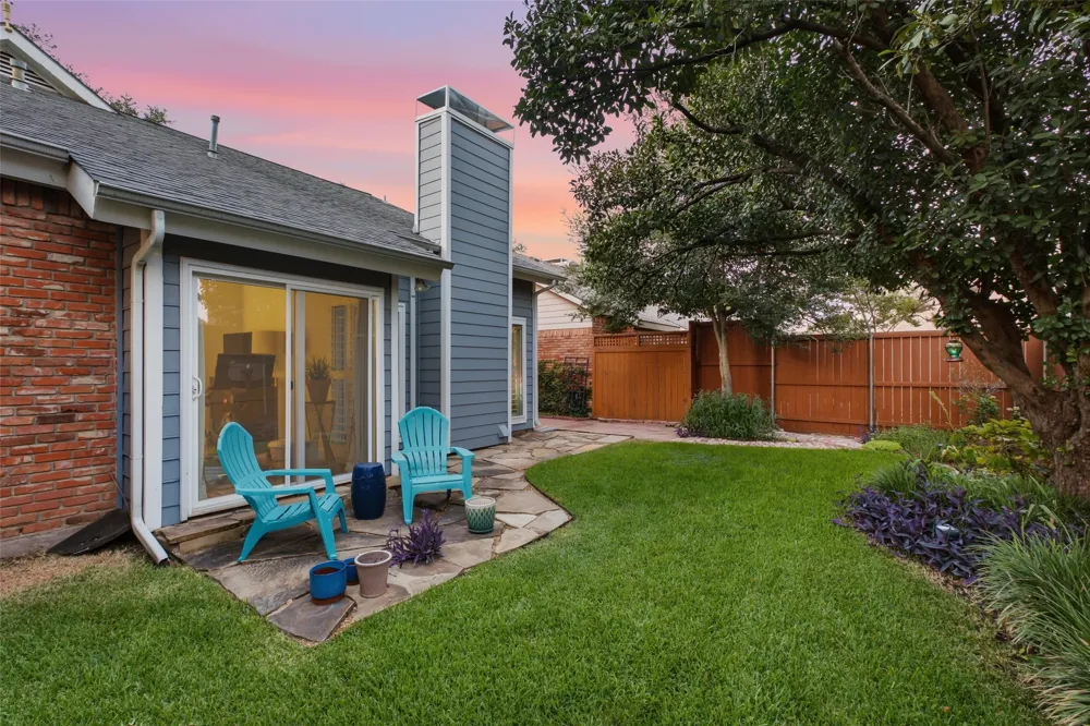 4040 Rive Lane Addison, TX 75001