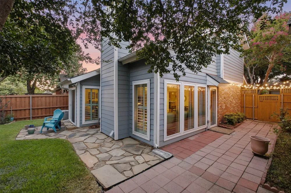 4040 Rive Lane Addison, TX 75001