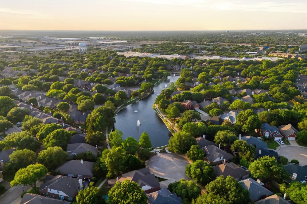 4040 Rive Lane Addison, TX 75001