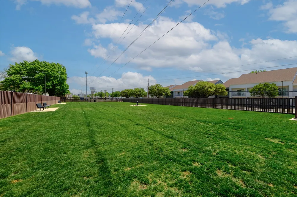 4040 Rive Lane Addison, TX 75001