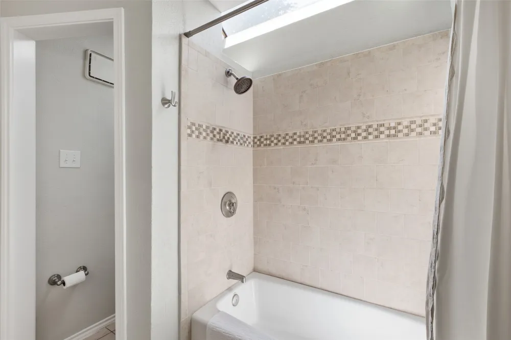 4040 Rive Lane Addison, TX 75001