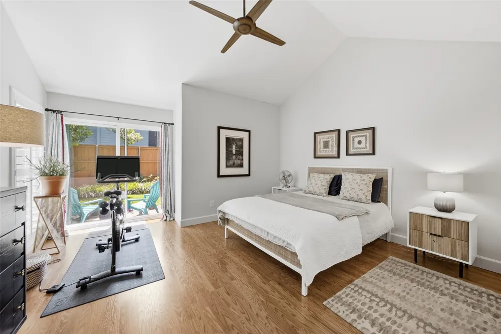 4040 Rive Lane Addison, TX 75001