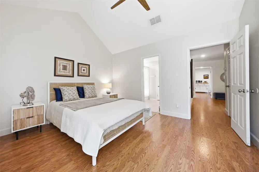 4040 Rive Lane Addison, TX 75001