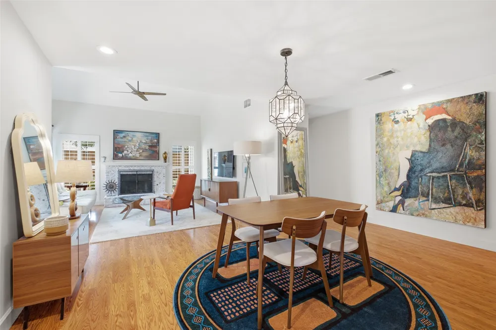 4040 Rive Lane Addison, TX 75001