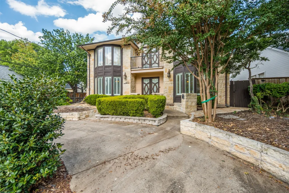 6810 Airline Road University Park, TX 75205