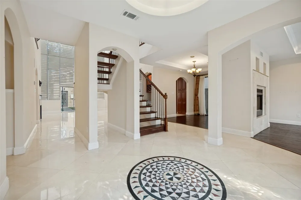 6810 Airline Road University Park, TX 75205