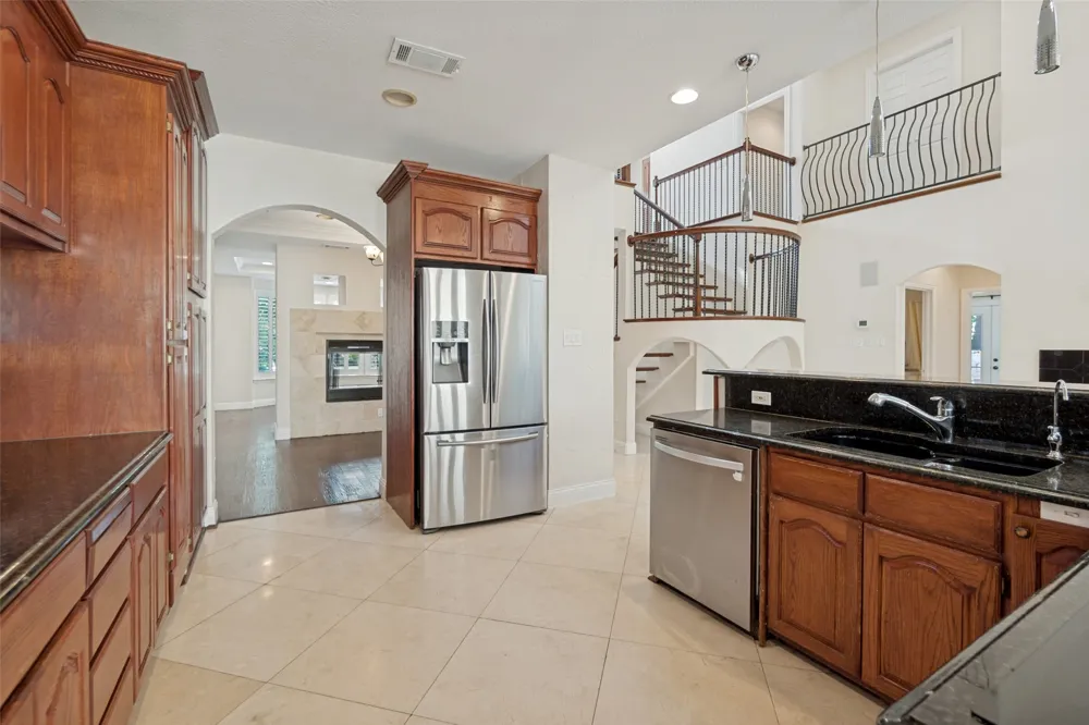 6810 Airline Road University Park, TX 75205