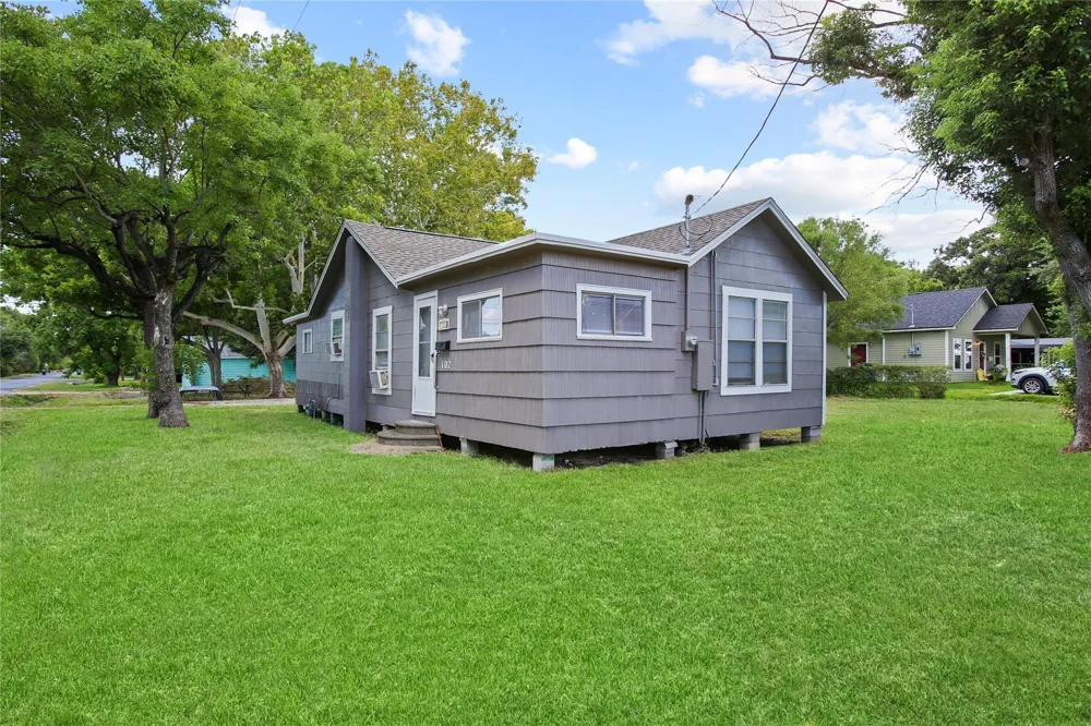 102 22nd Street Texas City, TX 77590