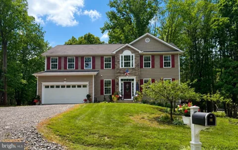 10 PINE VIEW COURT