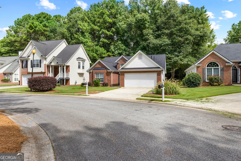 150 Eastfield CT Fayetteville, GA 30215