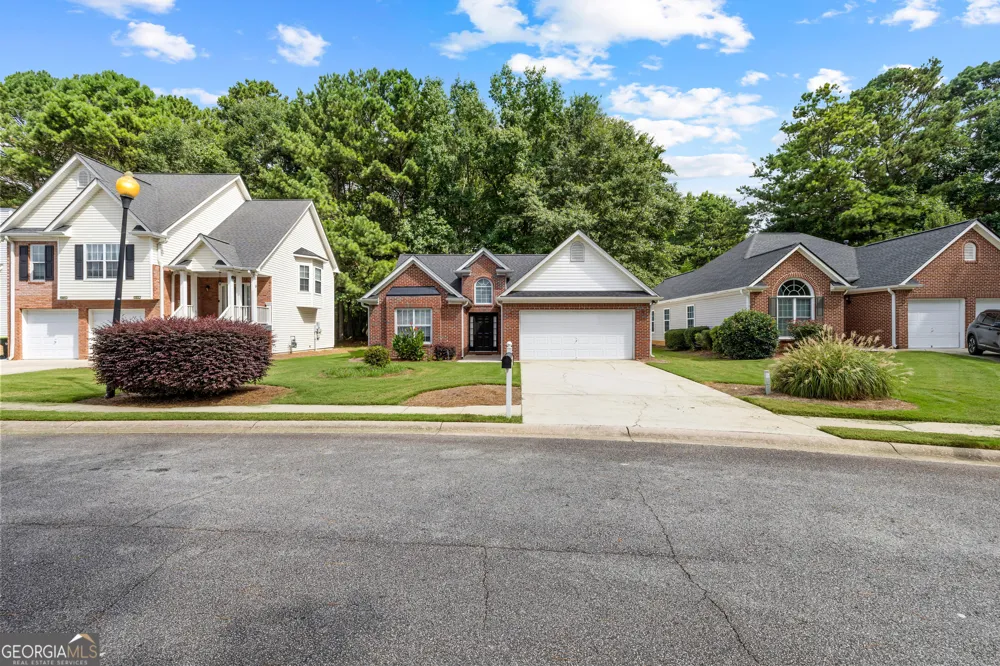 150 Eastfield CT Fayetteville, GA 30215