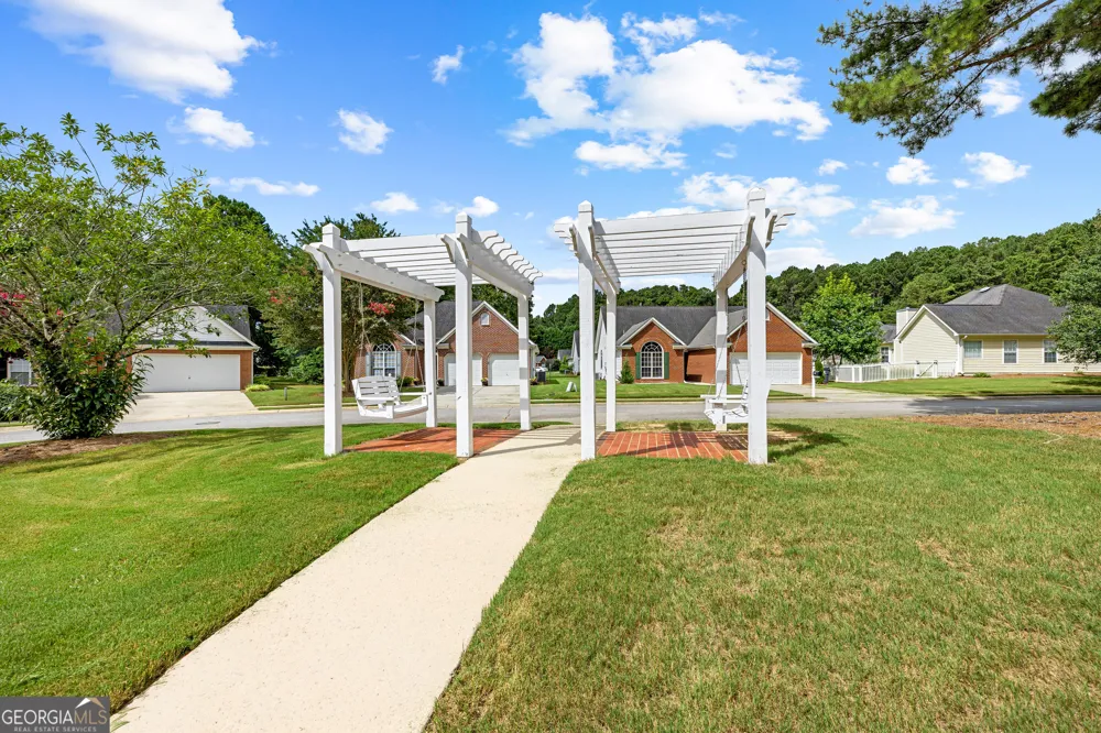 150 Eastfield CT Fayetteville, GA 30215