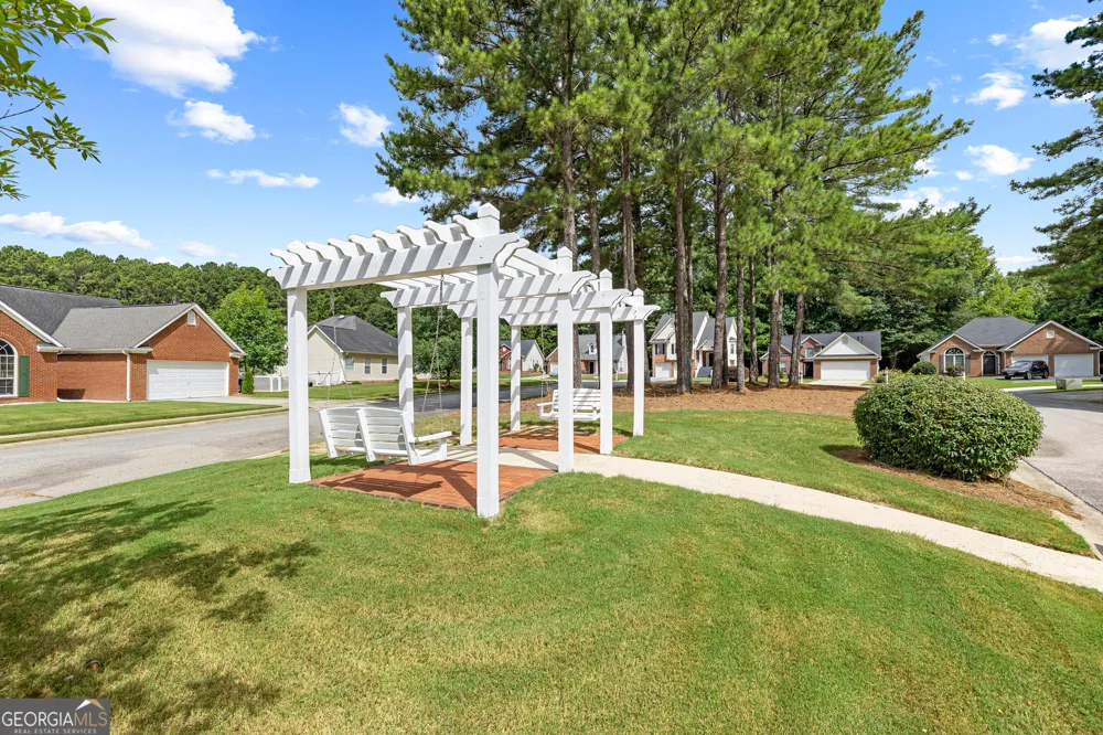 150 Eastfield CT Fayetteville, GA 30215