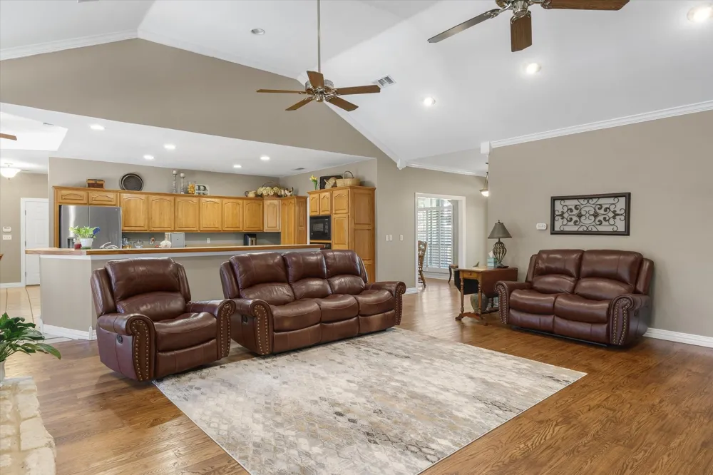 1312 Vz County Road 2624 Wills Point, TX 75169