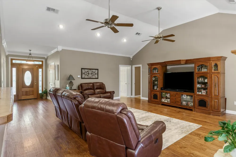 1312 Vz County Road 2624 Wills Point, TX 75169