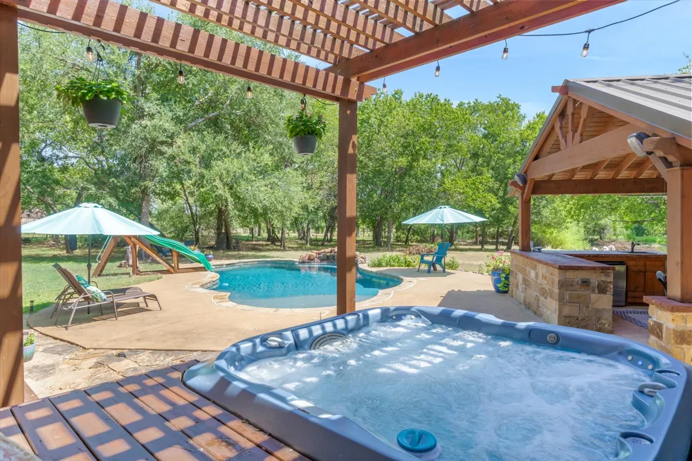 1312 Vz County Road 2624 Wills Point, TX 75169