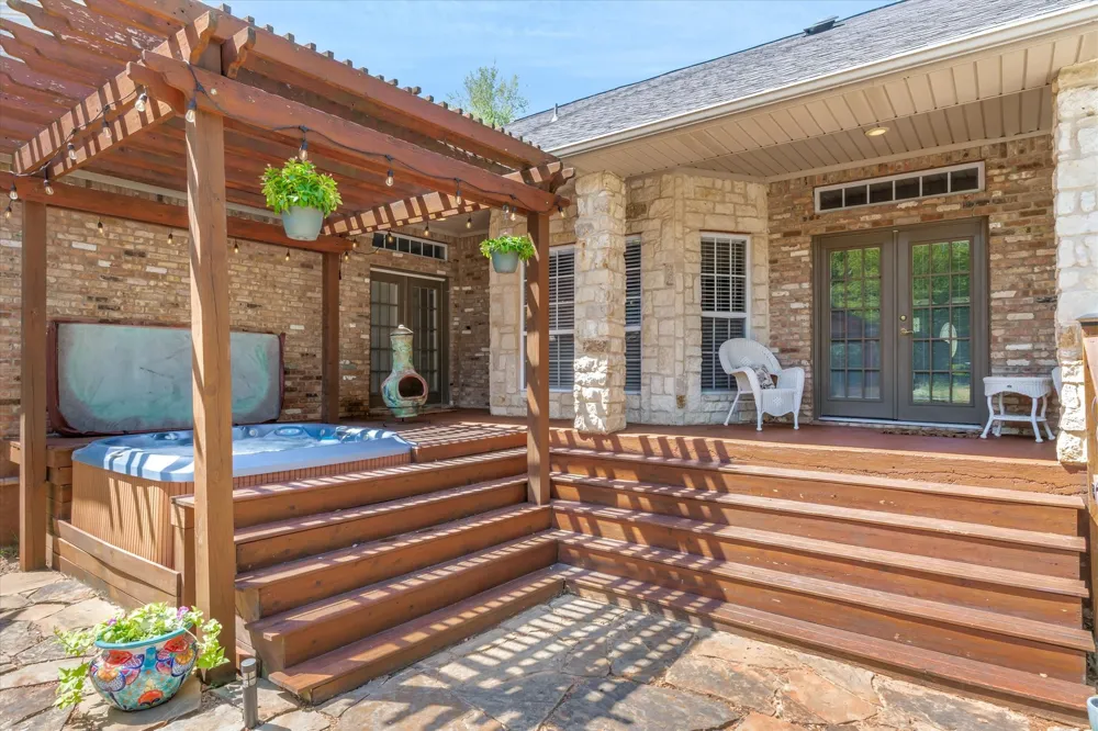 1312 Vz County Road 2624 Wills Point, TX 75169