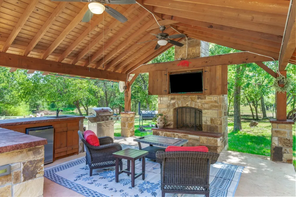 1312 Vz County Road 2624 Wills Point, TX 75169