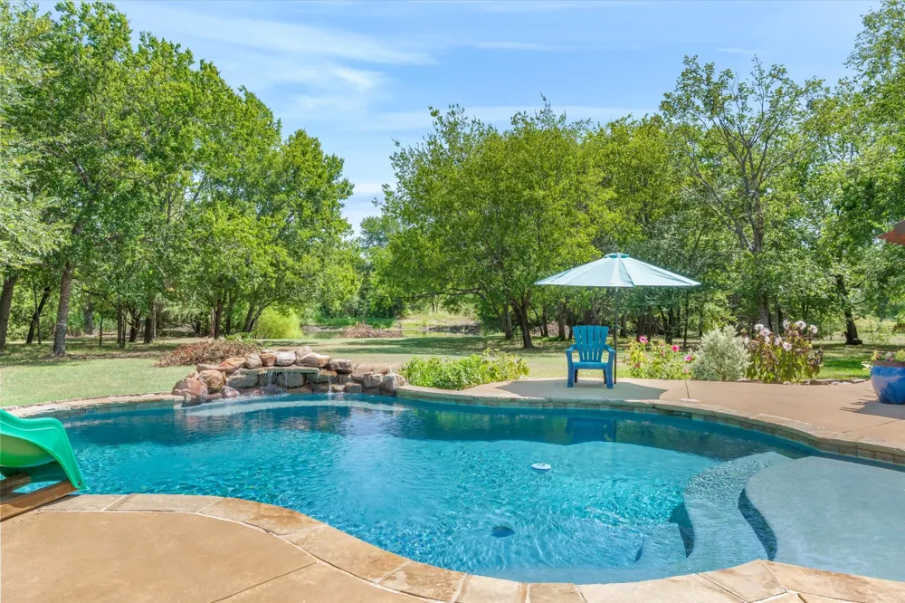 1312 Vz County Road 2624 Wills Point, TX 75169