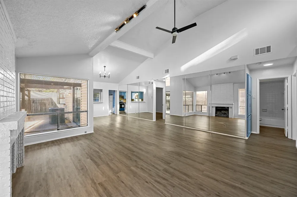 522 Hunters Glen Street Lewisville, TX 75067
