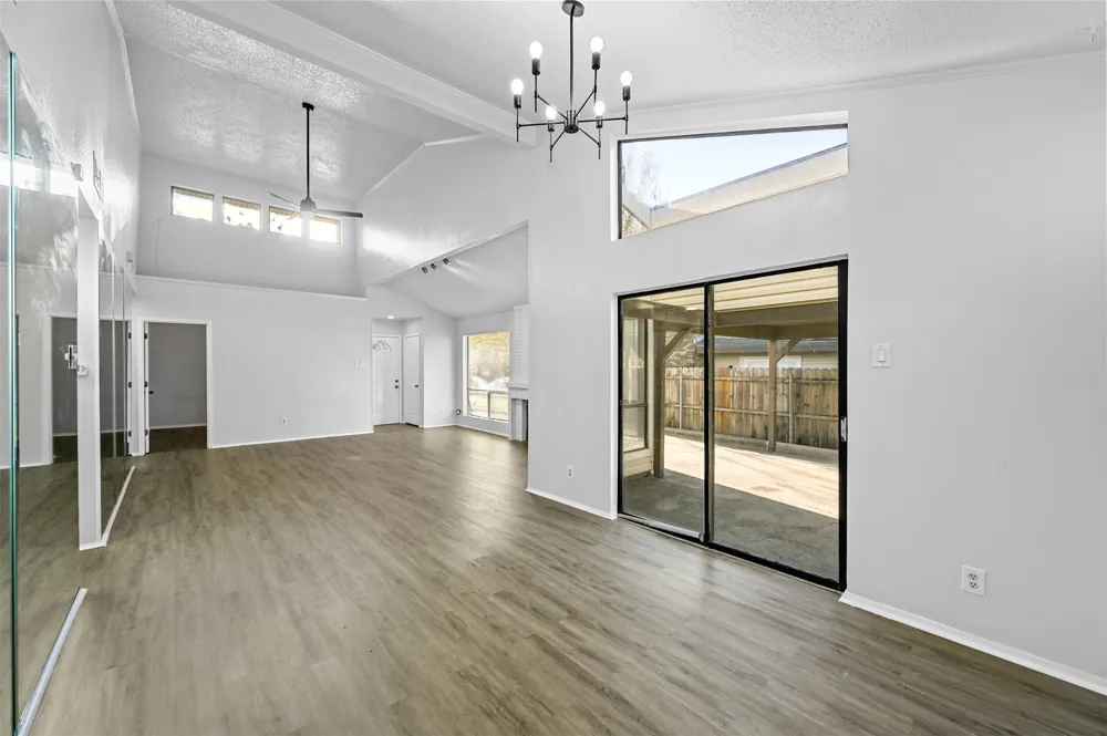 522 Hunters Glen Street Lewisville, TX 75067