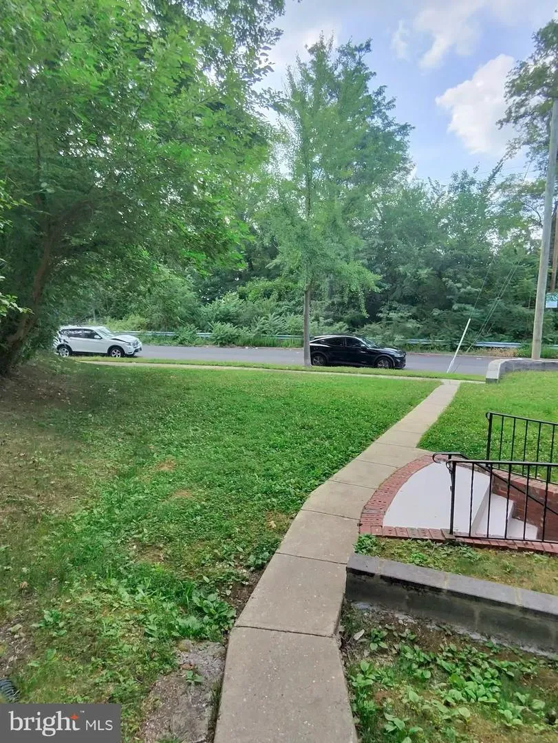 407 LEBAUM STREET SE #4 Washington, DC 20032