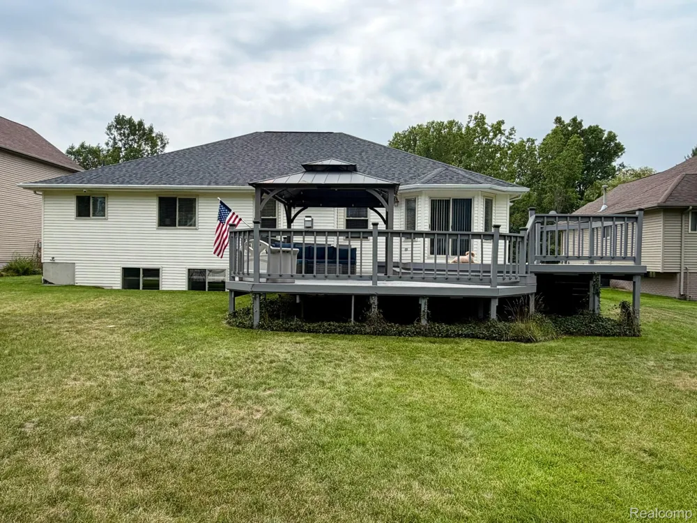 3974 Stoney Ridge Drive Fort Gratiot Charter Township, MI 48059