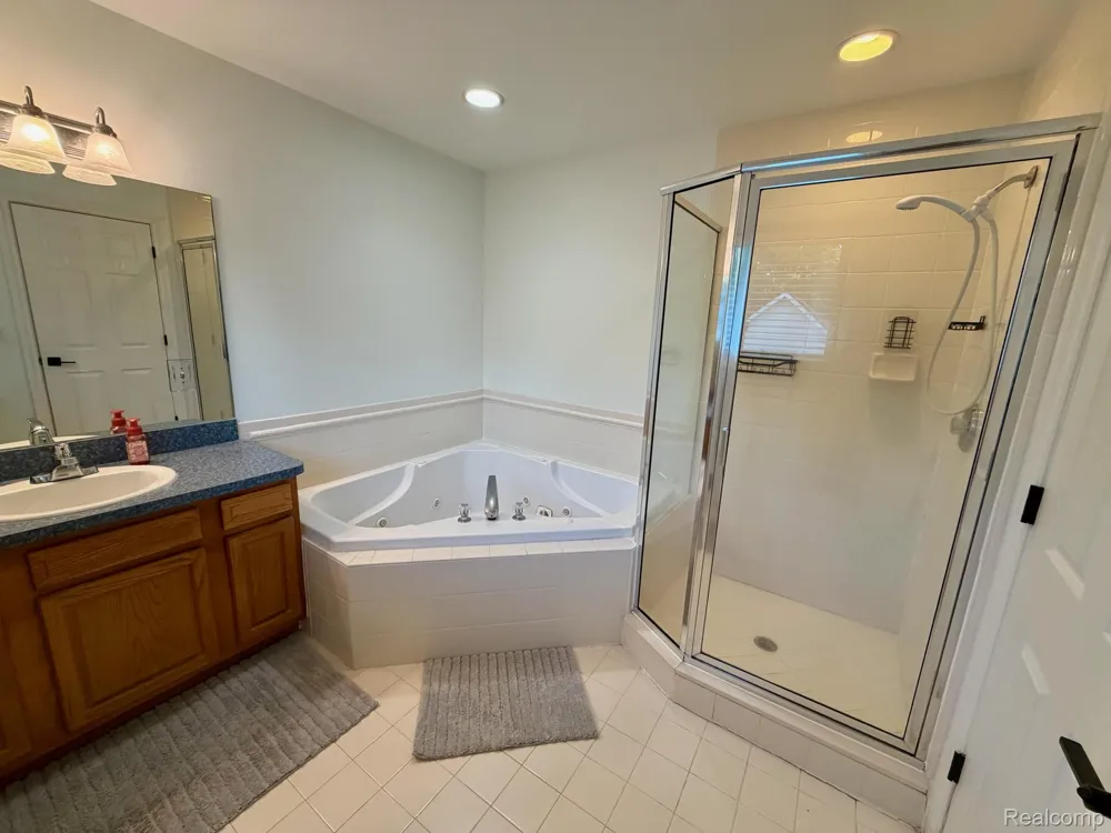 3974 Stoney Ridge Drive Fort Gratiot Charter Township, MI 48059