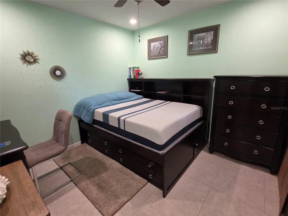 3607 AVENIDA MADERA #B Bradenton, FL 34210