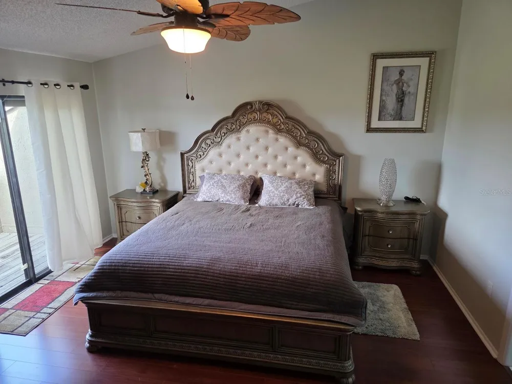 3607 AVENIDA MADERA #B Bradenton, FL 34210