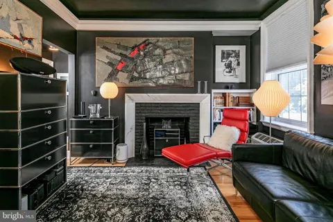 44 NASSAU STREET #E