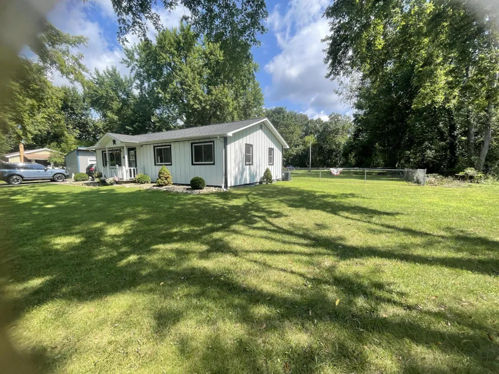 28624 Wilson Drive Dowagiac, MI 49047