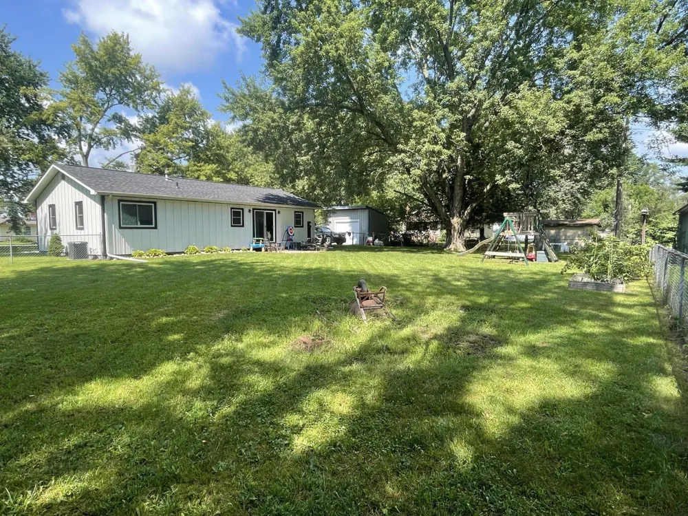 28624 Wilson Drive Dowagiac, MI 49047