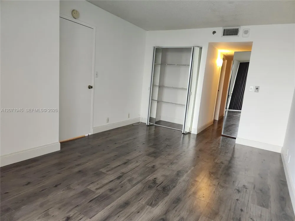 7601 E Treasure Dr #1501 North Bay Village, FL 33141