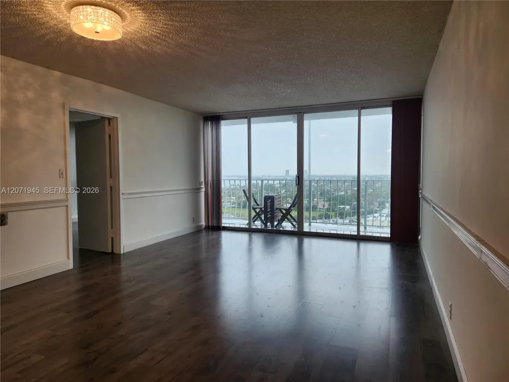 7601 E Treasure Dr #1501 North Bay Village, FL 33141