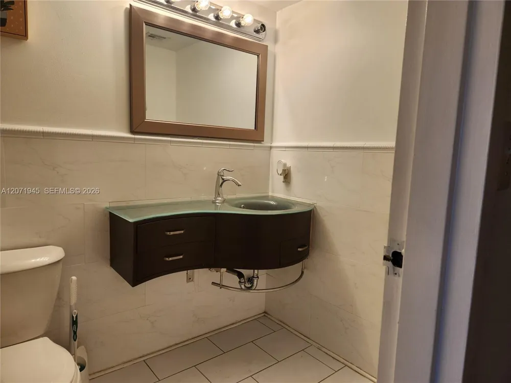 7601 E Treasure Dr #1501 North Bay Village, FL 33141