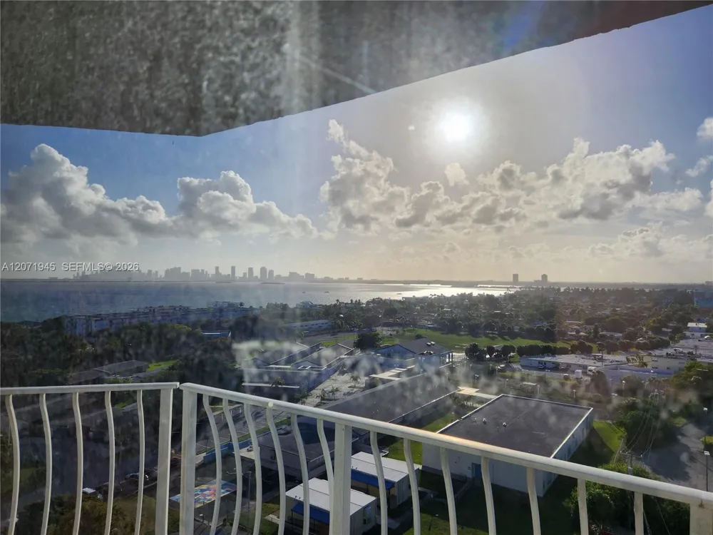 7601 E Treasure Dr #1501 North Bay Village, FL 33141