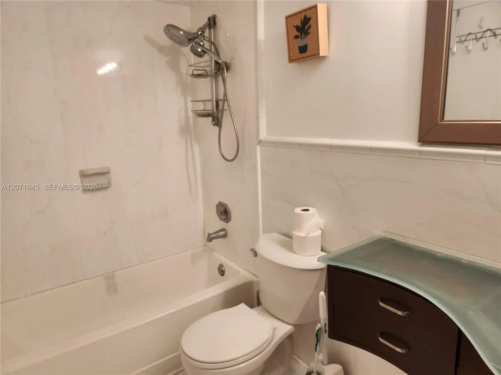 7601 E Treasure Dr #1501 North Bay Village, FL 33141