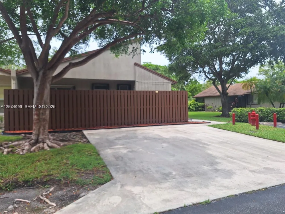 22280 Timberly Dr #22280 Boca Raton, FL 33428