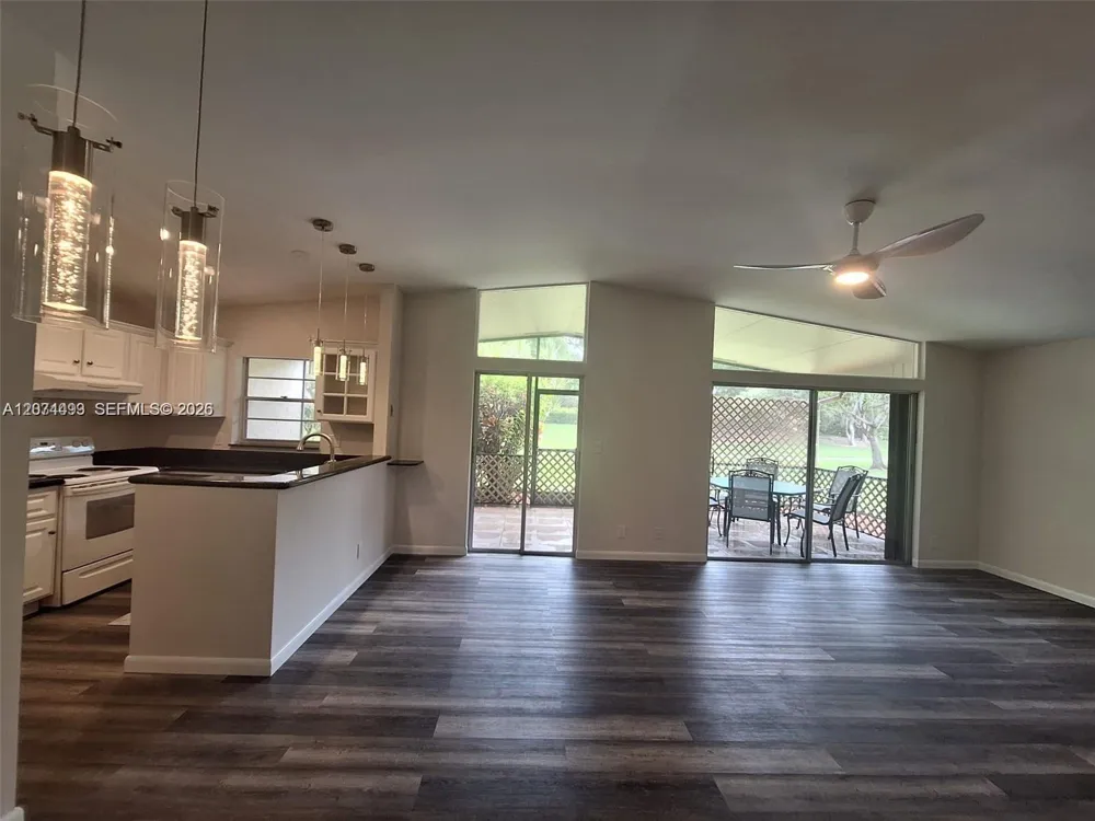 22280 Timberly Dr #22280 Boca Raton, FL 33428