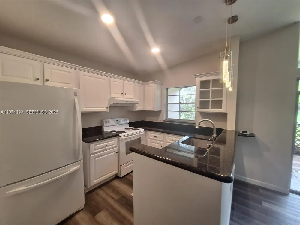 22280 Timberly Dr #22280 Boca Raton, FL 33428