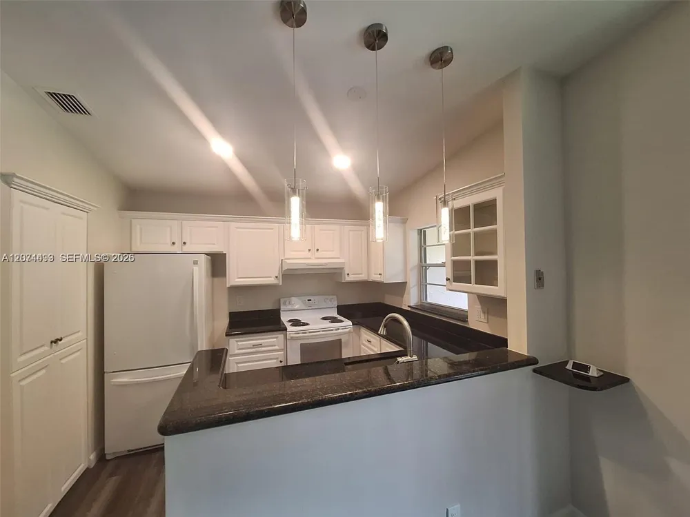 22280 Timberly Dr #22280 Boca Raton, FL 33428