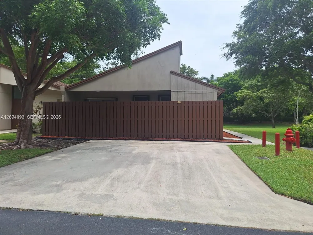 22280 Timberly Dr #22280 Boca Raton, FL 33428