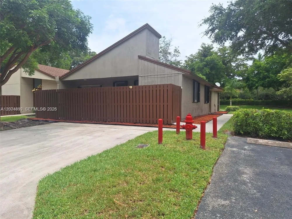 22280 Timberly Dr #22280 Boca Raton, FL 33428