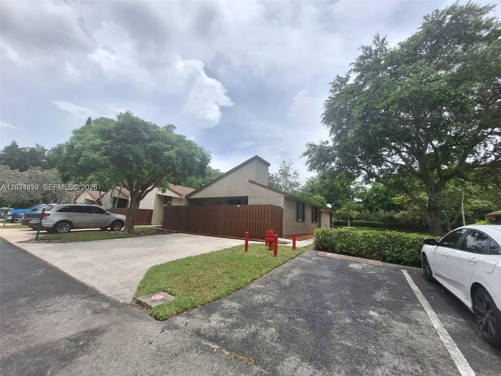 22280 Timberly Dr #22280 Boca Raton, FL 33428