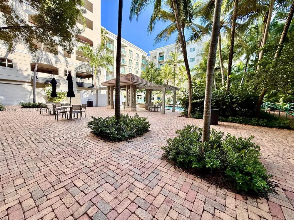 6001 SW 70th St #137 South Miami, FL 33143
